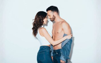 NSA Relationship: What is the No Strings Attached Meaning in Dating